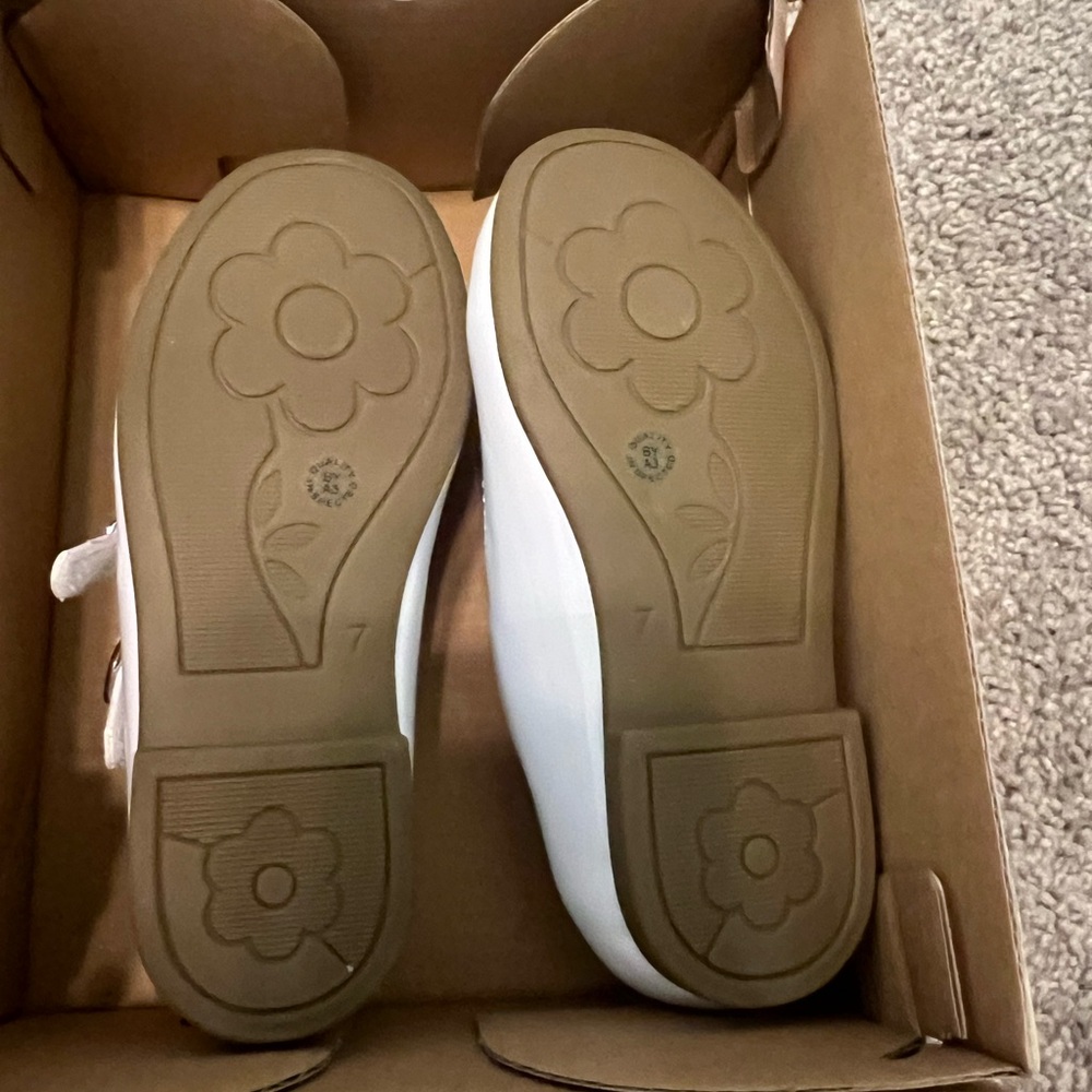 White Dress Shoes for kids! - Picture 5 of 5